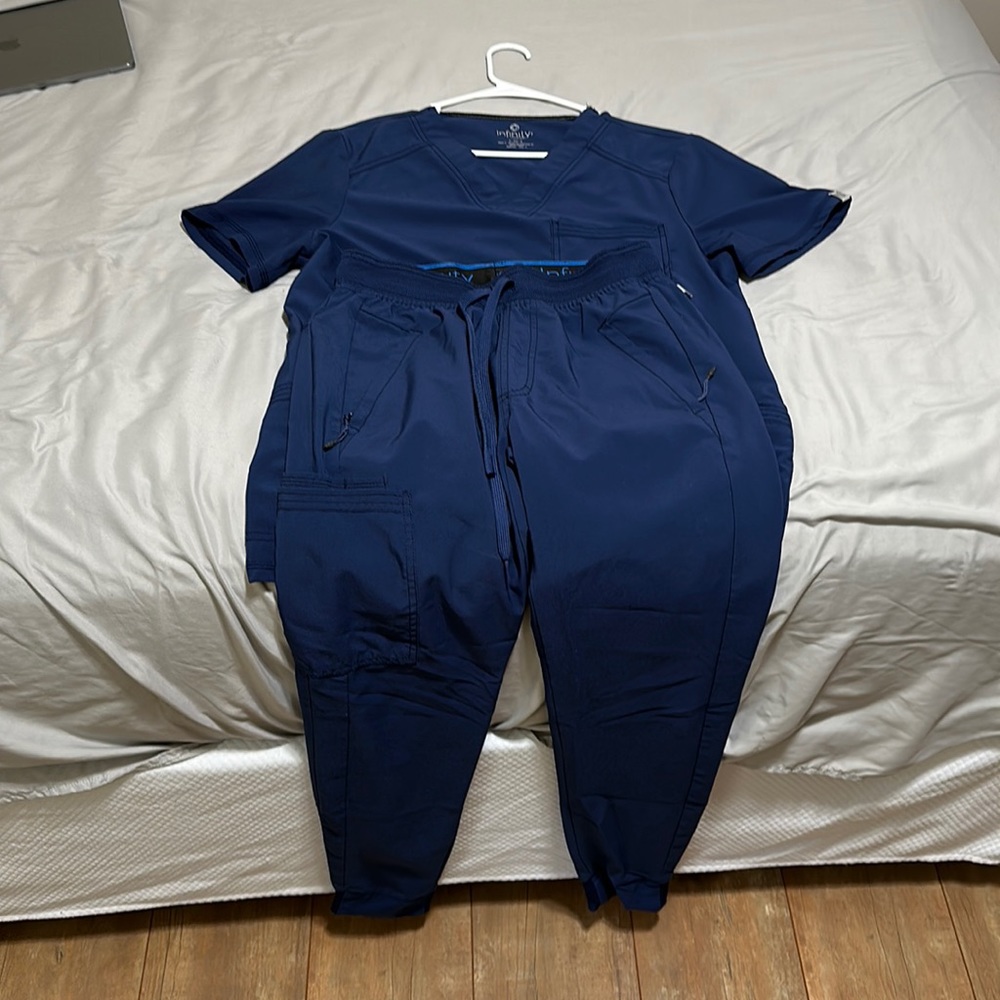 Navy Blue Cherokee Infinity Scrub Set size S